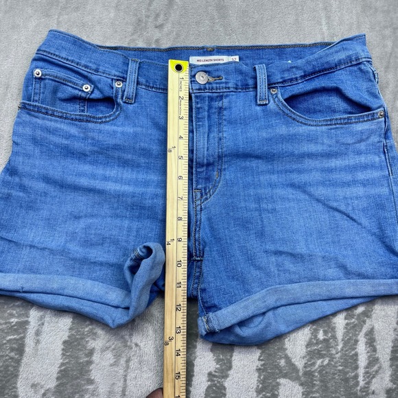 Levi Strauss & Co. Women's Mid Length Denim Shorts Size 32 Blue Jeans Grunge - Picture 2 of 11